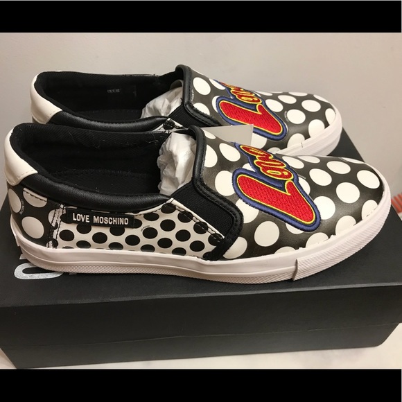love moschino slip on